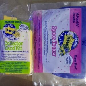 McDonald's Happy Meal Toys-Magic School Bus:Space Tracer & Collector Card Kit